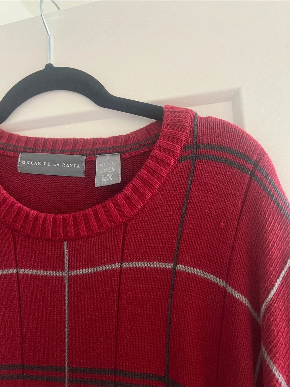 Vintage Oscar de la Renta Red Plaid Crewneck Sweater with Black and Gray pattern